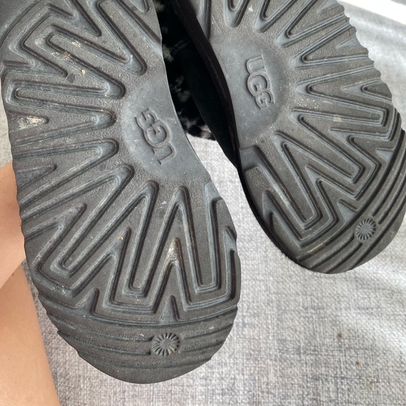 Uggs Fluff Mini Zebra Ugg Winter Boot in black and white size 12 - Picture 12 of 12